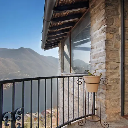 Semesterbostad Stone House Of The Year 1500 Moltrasio