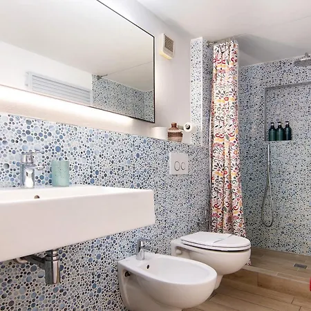 Stone House Of The Year 1500 * Moltrasio